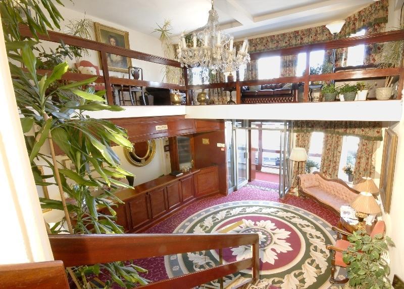 Courtlands Hotel Eastbourne Exterior photo
